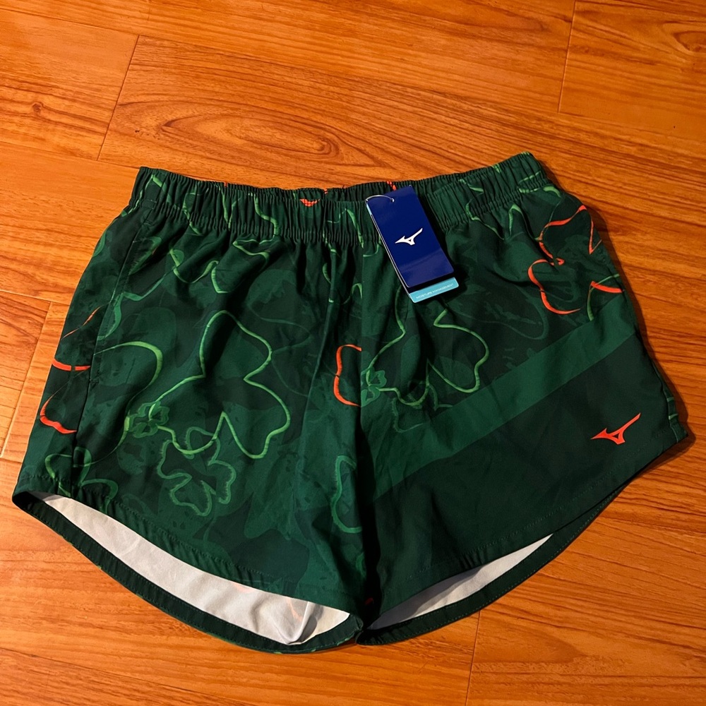 NWT. Mizuno Women’s 5” Printable Running Shorts w/ Liner.